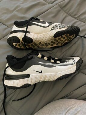 Nike Kids Black and White Trail-Style Sneakers